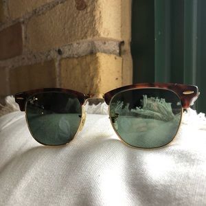 Ray-Ban Classic Clubmaster Sunglasses